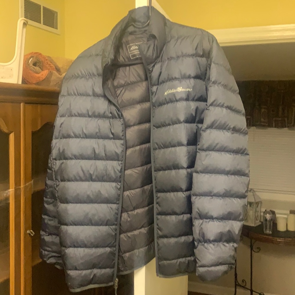 Large Eddie Bauer puff jacket